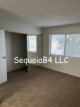 6041 Sequoia Rd NW, Unit B4 in Albuquerque, NM - Building Photo - Building Photo