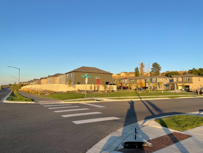 141 N Legacy Flts Rd in Liberty Lake, WA - Building Photo - Building Photo