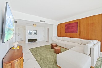 9100 W Bay Harbor Dr in Bay Harbor Islands, FL - Building Photo - Building Photo