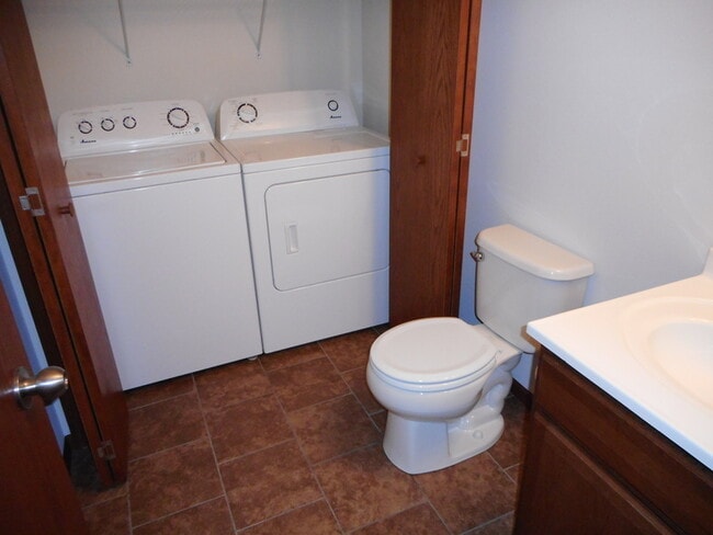 1115 Prairie Rose Dr SW in Cedar Rapids, IA - Building Photo - Building Photo