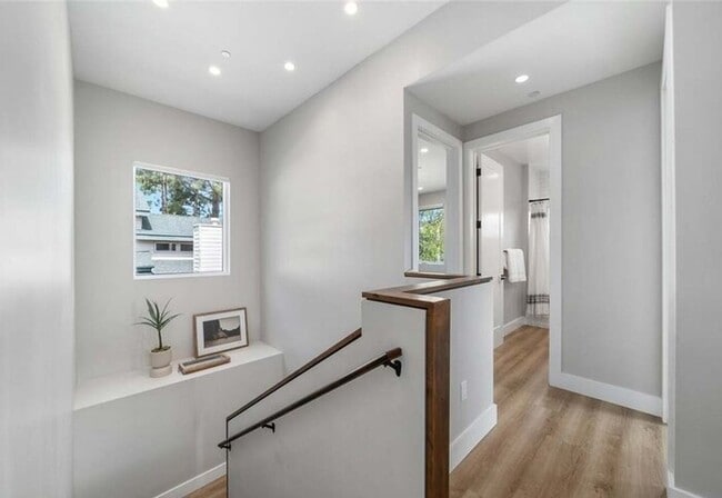 property at 3059 Rockview Pl