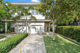 1121 SW 2nd Ct in Fort Lauderdale, FL - Building Photo