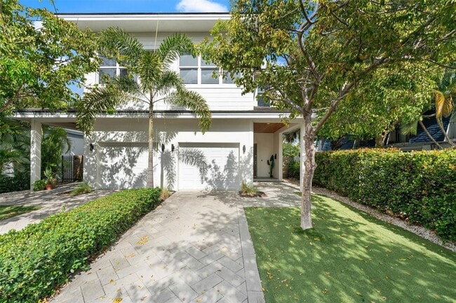 property at 1121 SW 2nd Ct