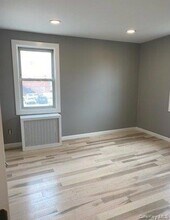 600 1st Ave in New Hyde Park, NY - Building Photo - Building Photo