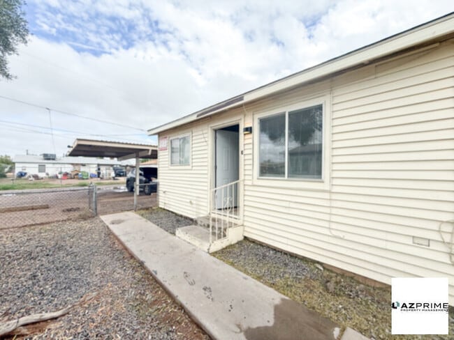 property at 3426 E Melvin St