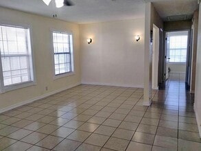 812 W 6th St in Del Rio, TX - Building Photo - Building Photo