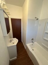 410 S 4th St in Oskaloosa, IA - Building Photo - Building Photo