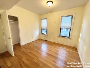 1568 Tremont St, Unit 1 in Boston, MA - Building Photo - Building Photo