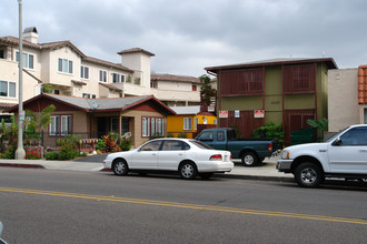 State Street Apartments in Carlsbad, CA - Building Photo - Building Photo