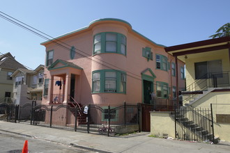 919-921 E 17th St in Oakland, CA - Building Photo - Building Photo