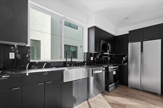 11449 Cumpston St in Los Angeles, CA - Building Photo - Building Photo