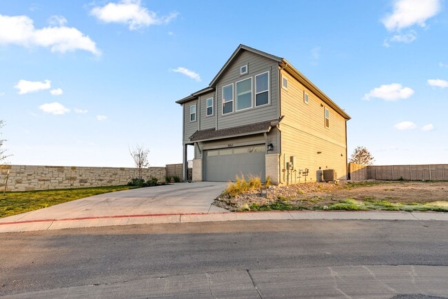 1057 Brickell Lp in Austin, TX - Building Photo - Building Photo