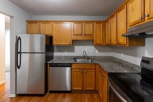 Granite Place-1011-11013 in Eden Prairie, MN - Building Photo