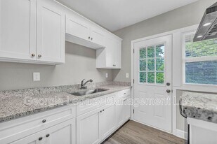 36 Andrews Ct in Toccoa, GA - Building Photo