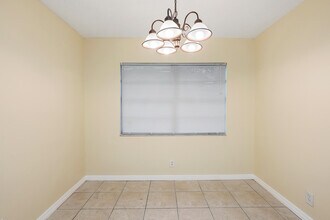 9423 SW 52nd Ct in Cooper City, FL - Building Photo - Building Photo