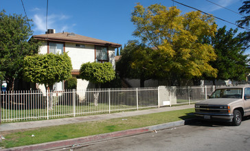 11941 Runnymede St in North Hollywood, CA - Building Photo - Building Photo