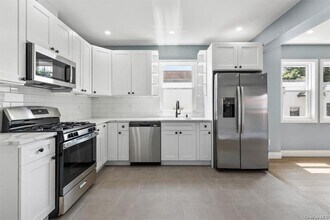 76 Crotona Ave-Unit -#1 in Harrison, NY - Building Photo - Building Photo