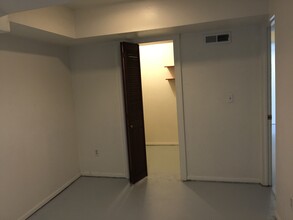 418 NW Maryland St, Unit lower in Pullman, WA - Building Photo - Building Photo