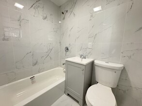 79 Jackson St, Unit 36 in Newark, NJ - Building Photo - Building Photo