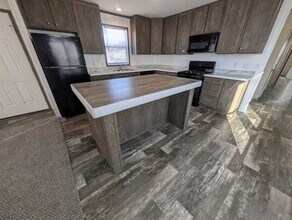 16151 Notre Dame St in Clinton Township, MI - Building Photo - Building Photo