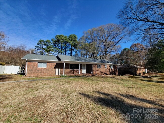 6539 Louglen Cir in Charlotte, NC - Building Photo - Building Photo