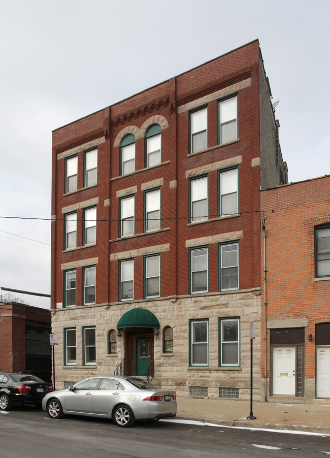 348-350 W Wendell St in Chicago, IL - Building Photo - Building Photo