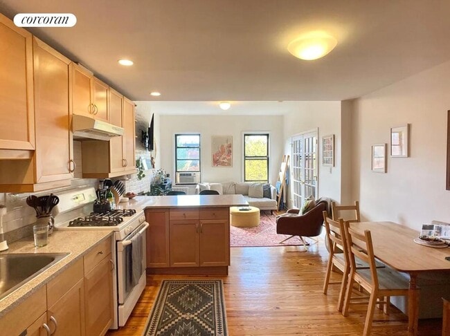 349 Warren St in Brooklyn, NY - Building Photo - Building Photo