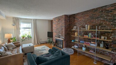 105 W Merrimack St in Manchester, NH - Building Photo - Building Photo