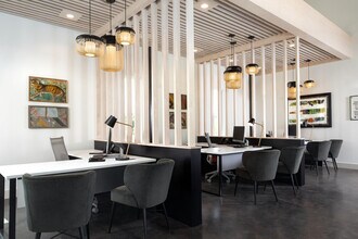 Parkside at Round Rock in Round Rock, TX - Building Photo - Building Photo