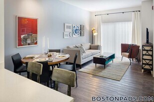 240 Sidney St in Cambridge, MA - Building Photo