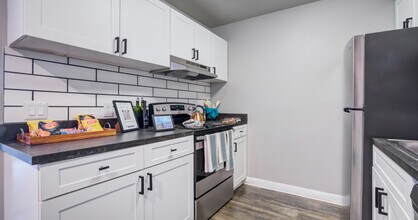 Latitude 28 Apartments in Altamonte Springs, FL - Foto de edificio - Building Photo