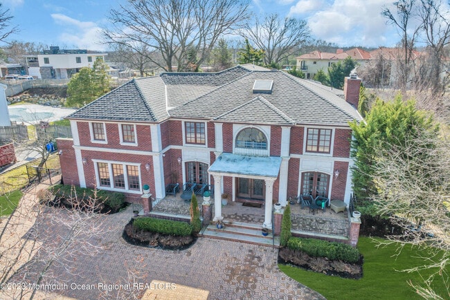 property at 13 Valley Forge Rd