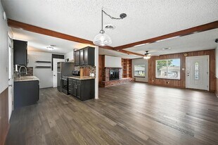302 Young Dr in Allen, TX - Building Photo