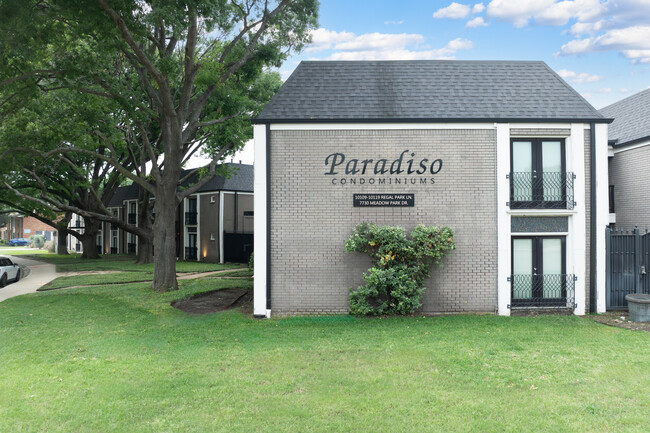 Paradiso Condominiums in Dallas, TX - Building Photo - Building Photo