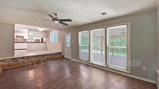 1201 Neal Pickett Dr in College Station, TX - Building Photo - Building Photo