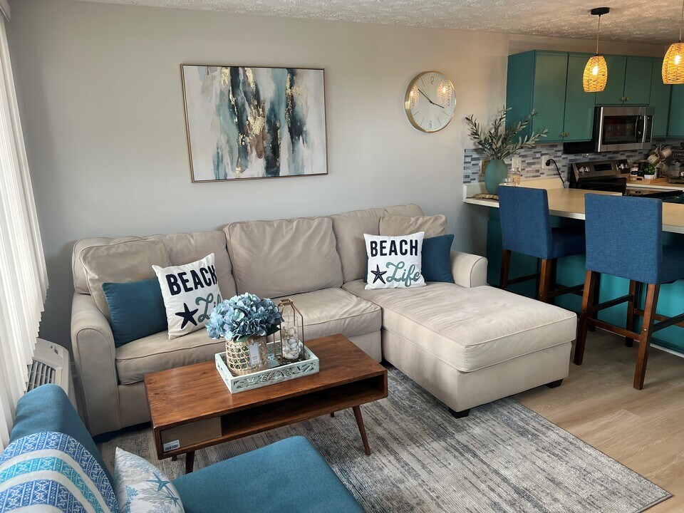 12210 Coastal Hwy, Unit 208 in Ocean City, MD - Foto de edificio