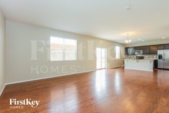 6463 N Ensenada Ct in Aurora, CO - Foto de edificio - Building Photo