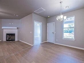 124 Cedar St in Perry, OK - Building Photo - Building Photo