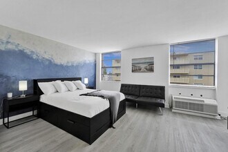 710 Washington Ave in Miami Beach, FL - Building Photo - Building Photo