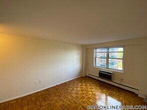 185 Freeman St, Unit 535 in Brookline, MA - Building Photo - Building Photo