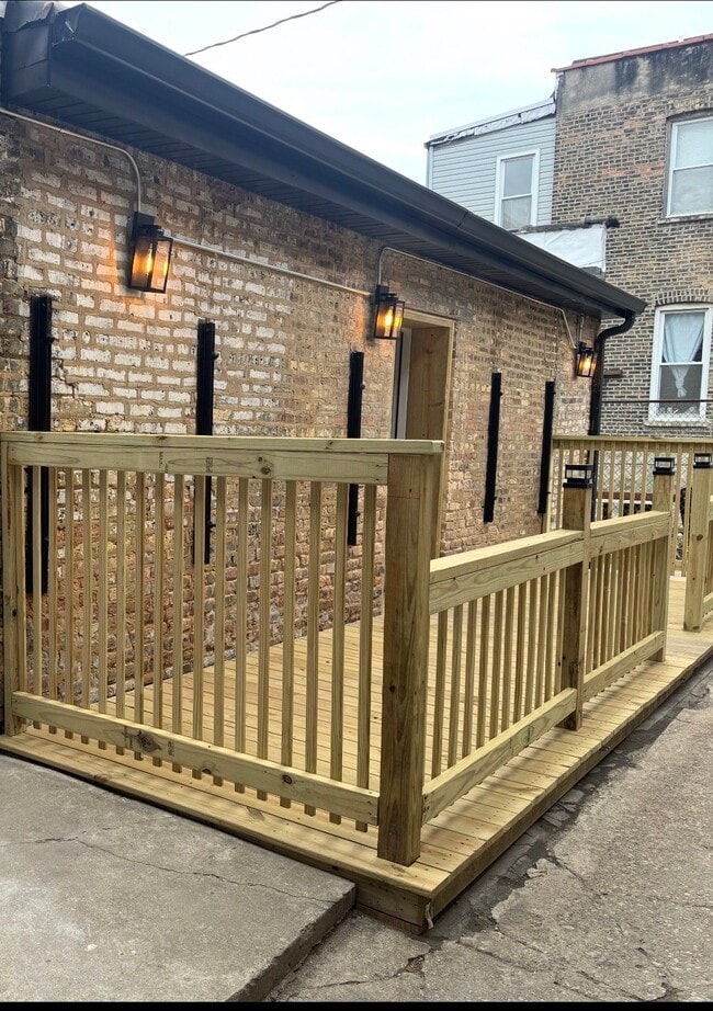 2651 W North Ave, Unit 1R