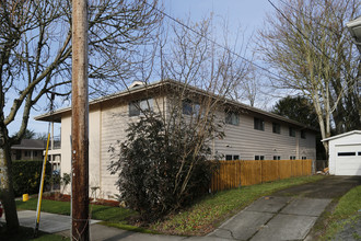 Aalto Modern in Portland, OR - Foto de edificio - Building Photo