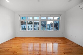 60 Cottage St in Jersey City, NJ - Building Photo - Building Photo