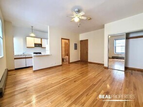 635 W Barry Ave in Chicago, IL - Building Photo - Building Photo