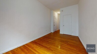 324 E 83rd St in New York, NY - Building Photo - Building Photo