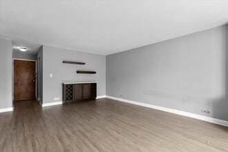 5601 N Sheridan Rd, Unit 20D in Chicago, IL - Building Photo - Building Photo