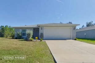 4539 Lacoco St in North Port, FL - Building Photo