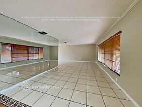 1041 NW 89th Terrace in Pembroke Pines, FL - Building Photo - Building Photo