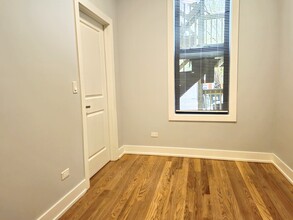 1415 W Erie St, Unit 1R in Chicago, IL - Foto de edificio - Building Photo