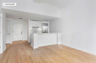 225 E 19th St in New York, NY - Building Photo